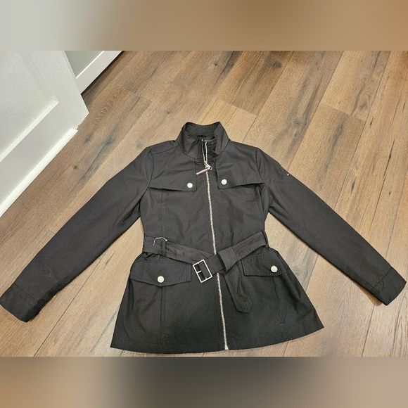 Tommy Hilfiger Rain Jacket - SIZE M - Picture 12 of 16
